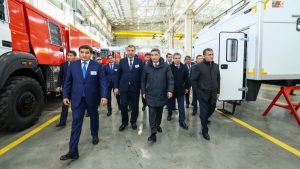 Олжас Бектенов проверил ход реализации проектов в сферах промышленности и цифровой инфраструктуры